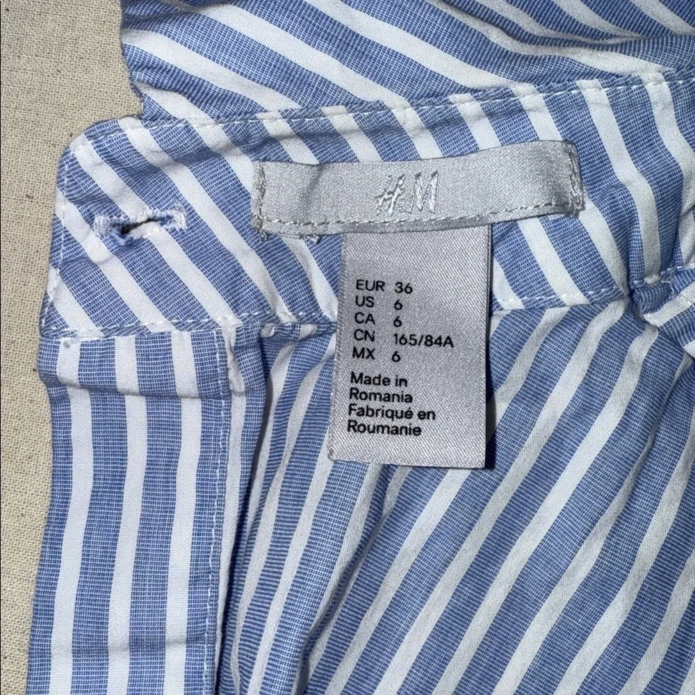 H&M Striped Sleeveless Top With Button Down Back - Size Small - Picture 7 of 7